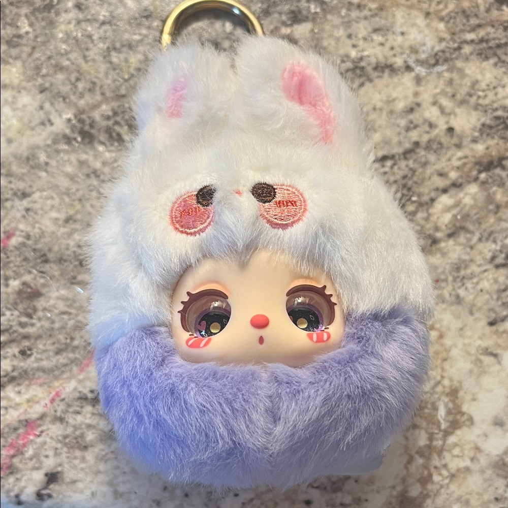 Lilia’s Garden Tea Party, plush vinyl keychain card included out of box